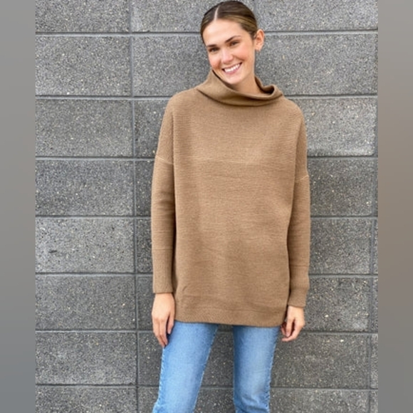 RD Style Sweaters - RD STYLE BY ANTHROPOLOGIE OTTOMAN SWEATER!